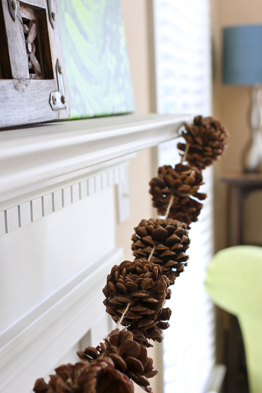 Pine cone garland. For bridal shower decoration. #pinecone #garland. By Calm Cradle Photo & Design